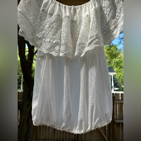 Free People NWT Ibiza Off Shoulder Crochet Lace White Top size Large Date Night - Picture 9 of 16